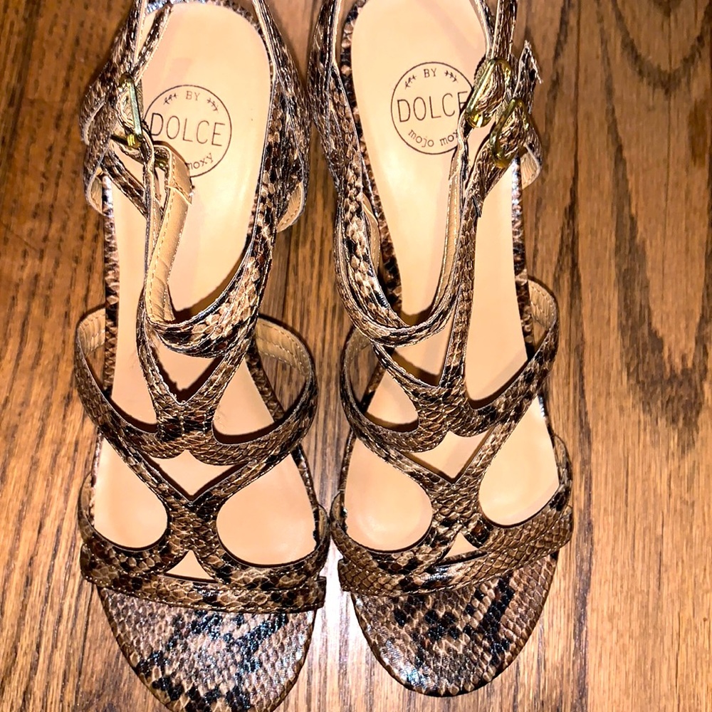 Snake Skin Moxy Mojo Snakeskin size 8 pumps